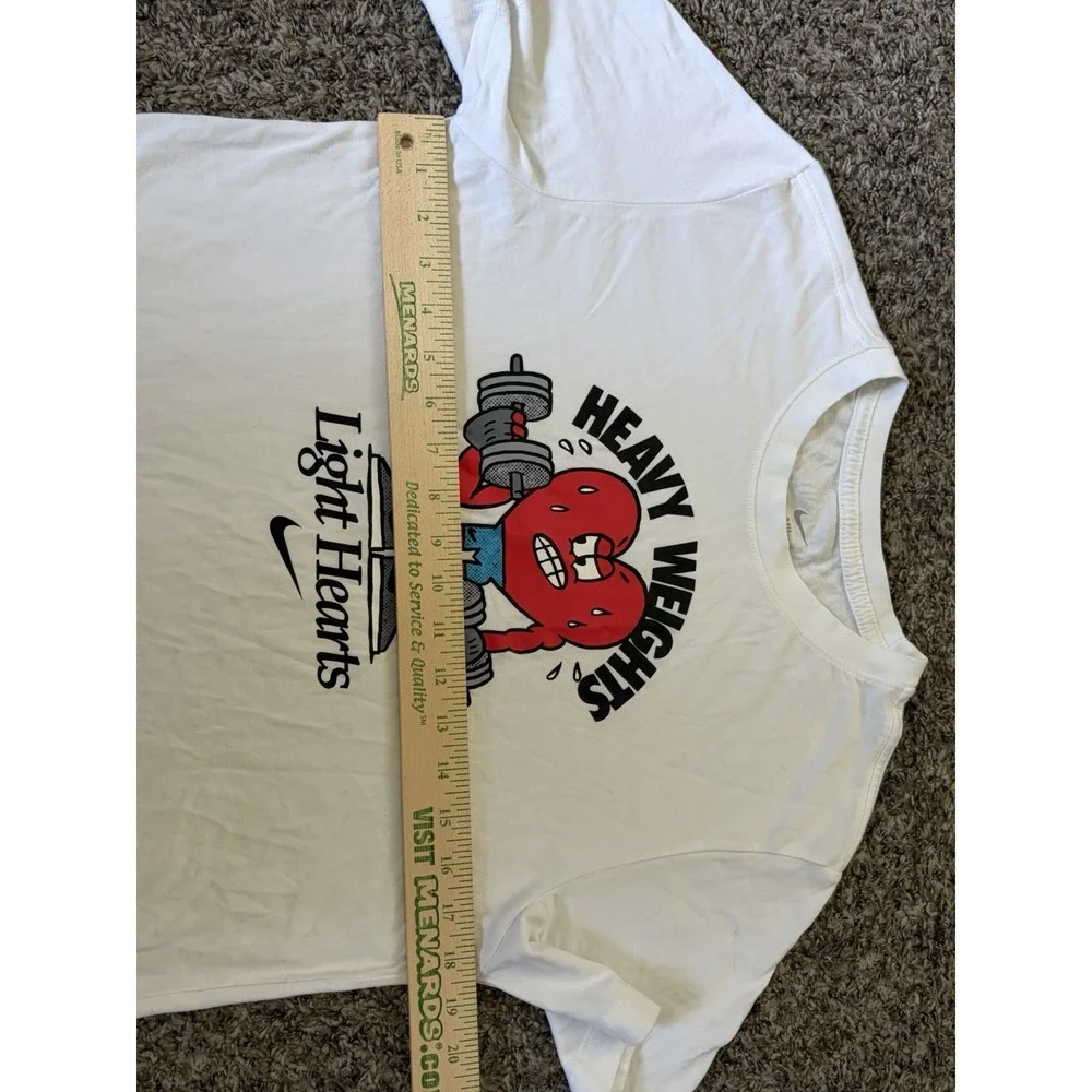 Nike Tee Heavy Weights Light Hearts Mens Small Graphic T-Shirt